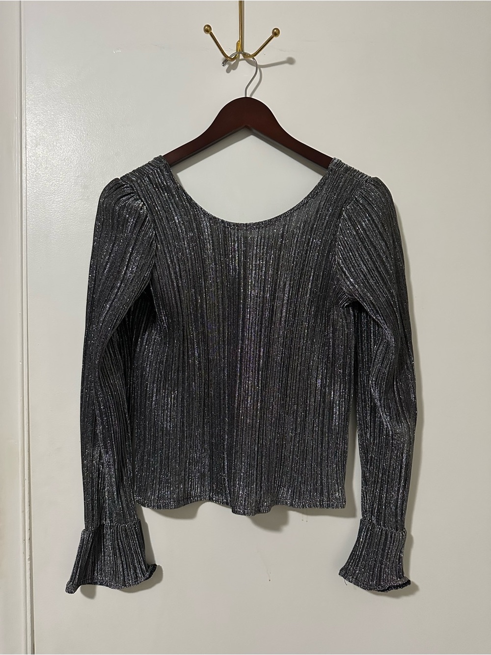Amuse Society Silver Metallic Ribbed Long Sleeve Top